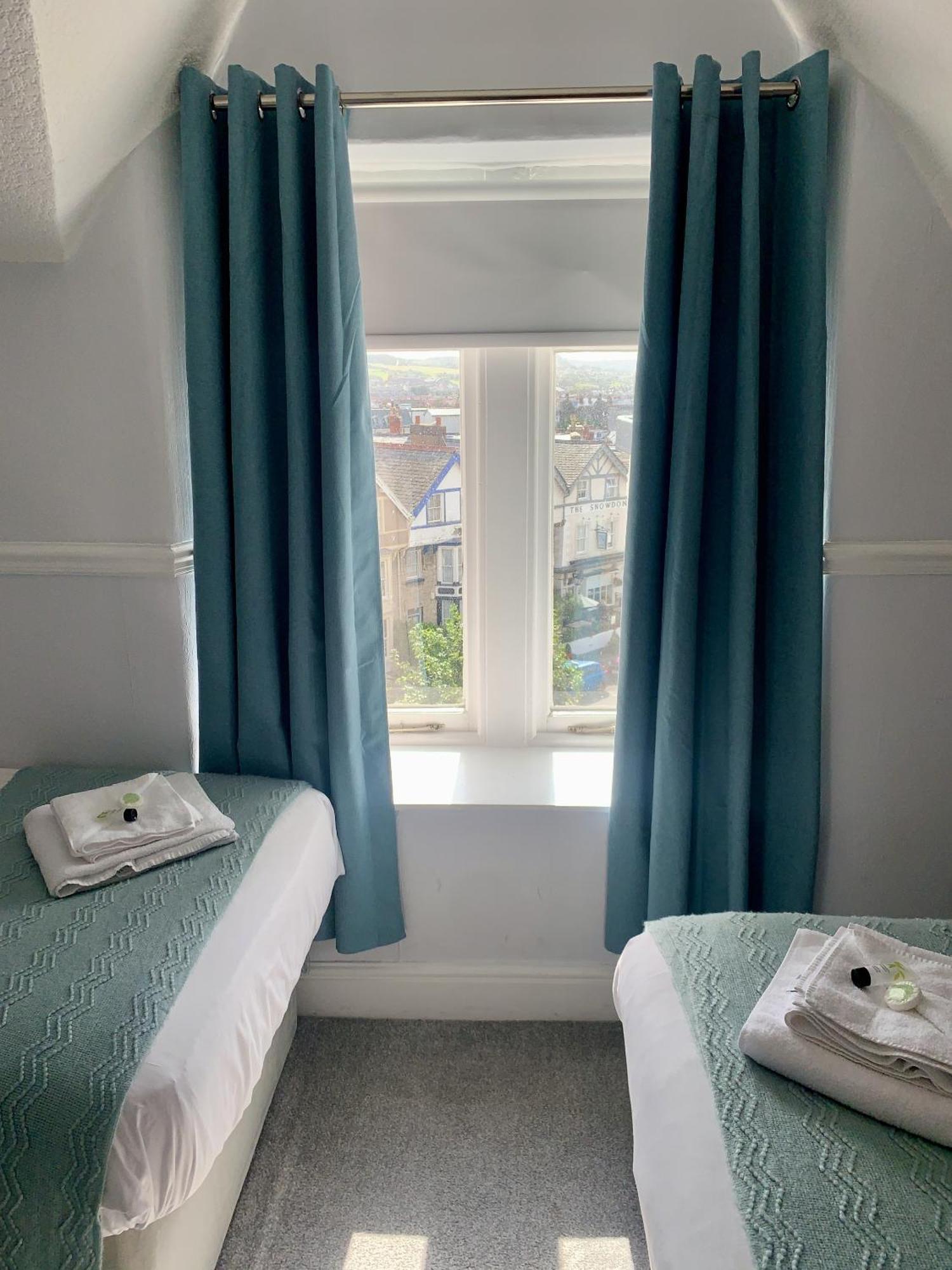 Seaclyffe Hotel Ltd Llandudno Quarto foto